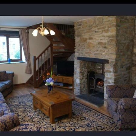 Hayloft Cottage Merton  ภายนอก รูปภาพ